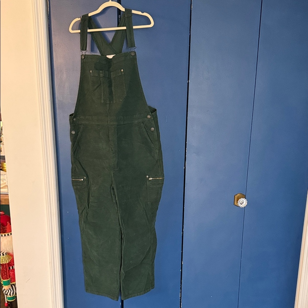 American Eagle Green corduroy Women's Overalls